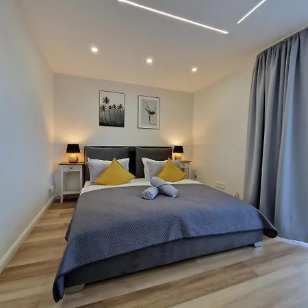 Messeblick - Lift Parkplatz - Contaktless Check In Appartement Hannover Buitenkant foto