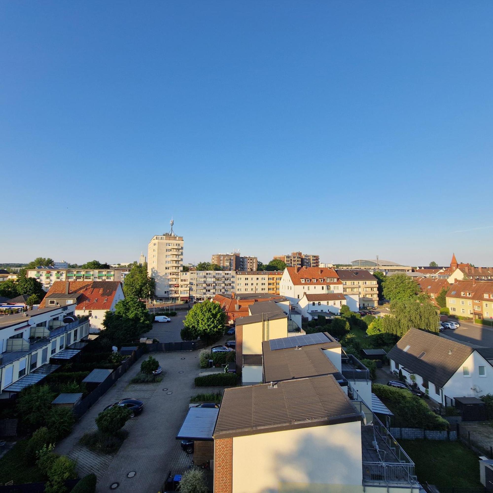 Messeblick - Lift Parkplatz - Contaktless Check In * Hannover